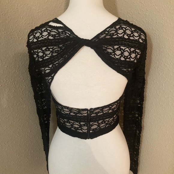 ALICE and OLIVIA Black Lace Top - Picture 3 of 8